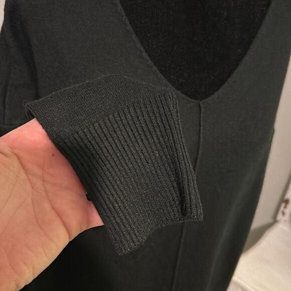 NWT Zenana Large Vneck sweater    E - Picture 3 of 8